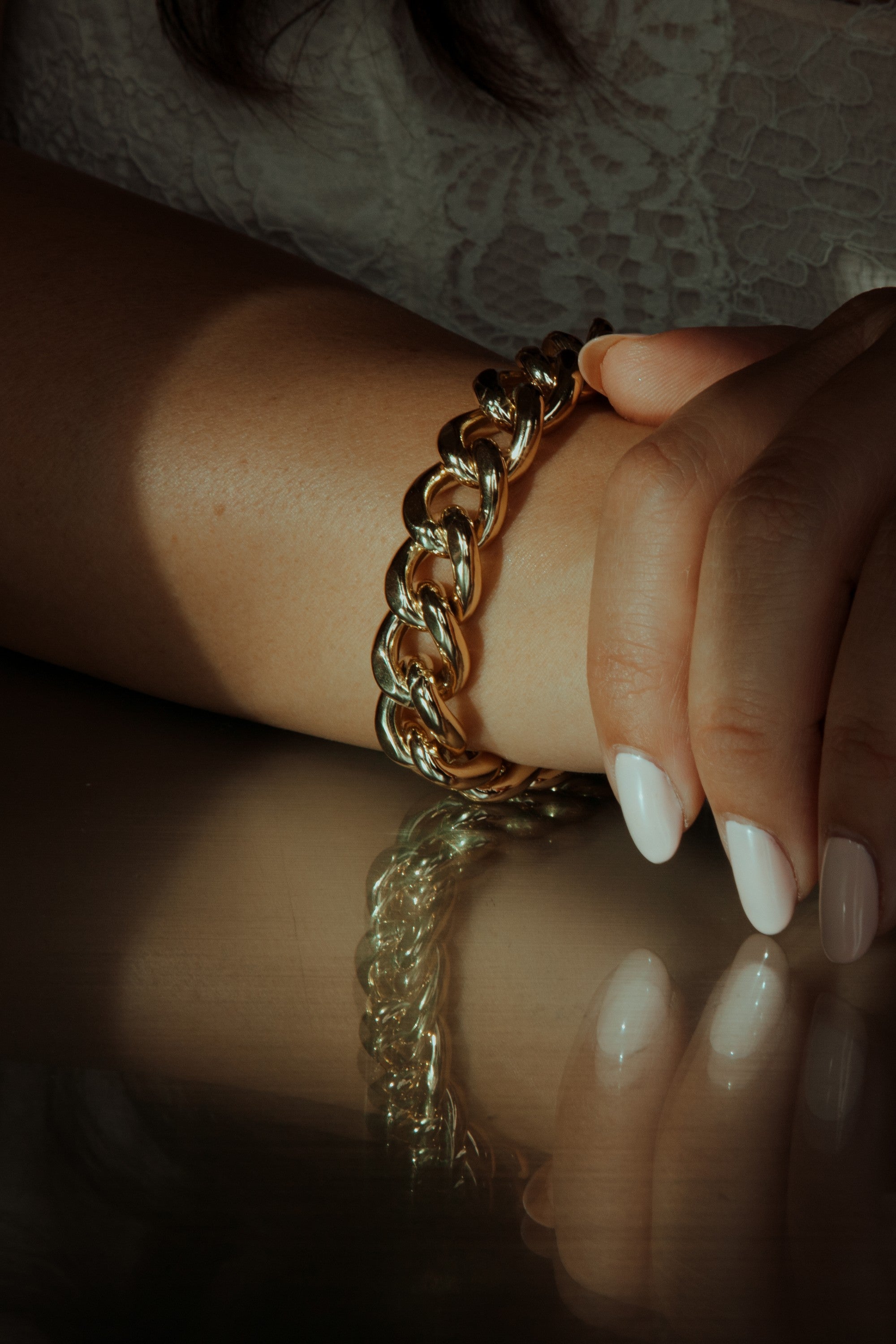 Curves Chain Bracelet