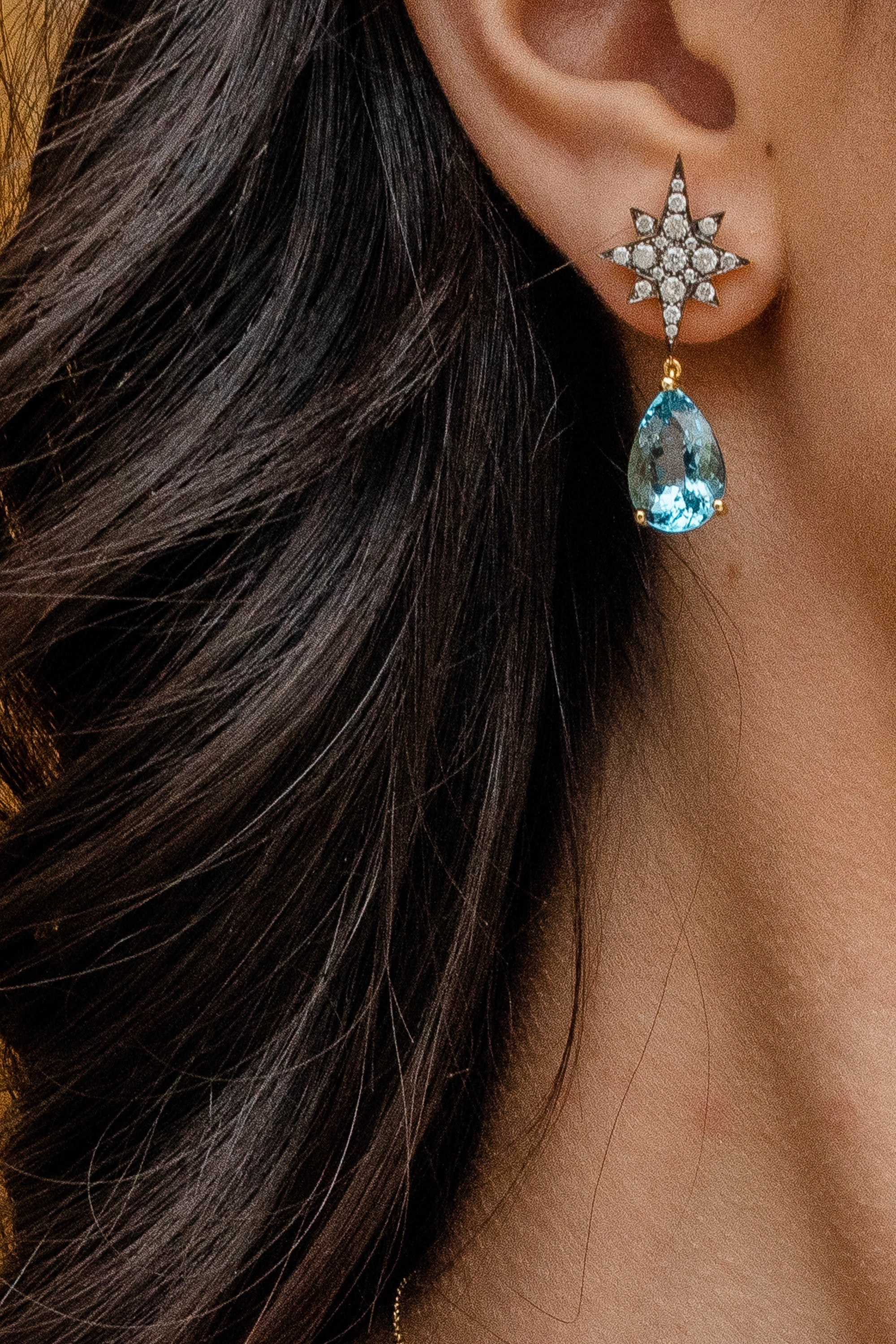 Pearl gold drop earrings