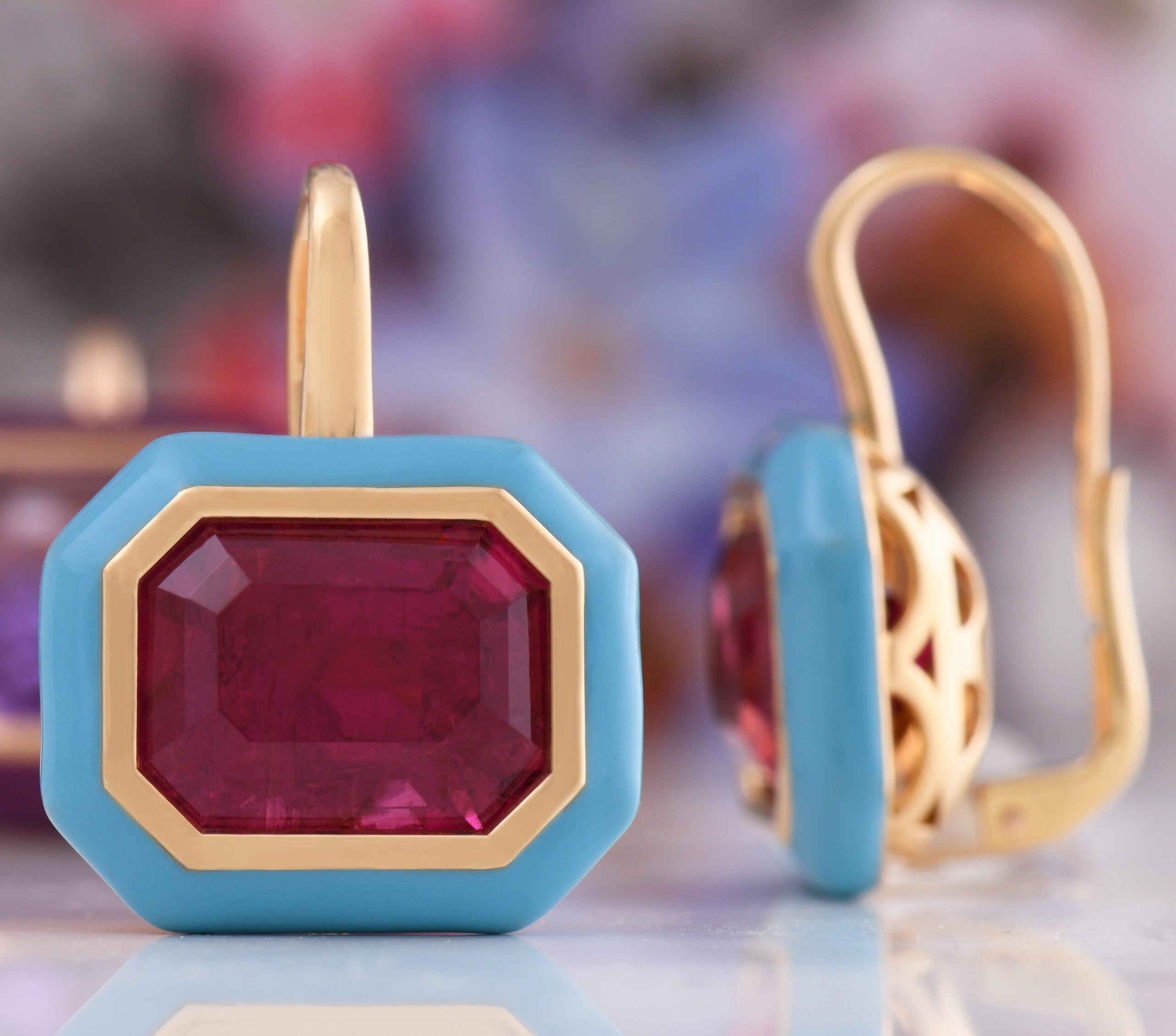 Gold luxury stud earrings