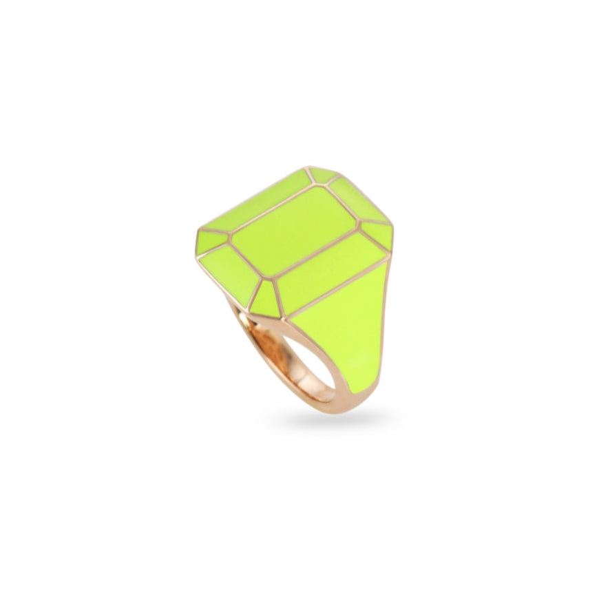 Place Vendome ring closeup
